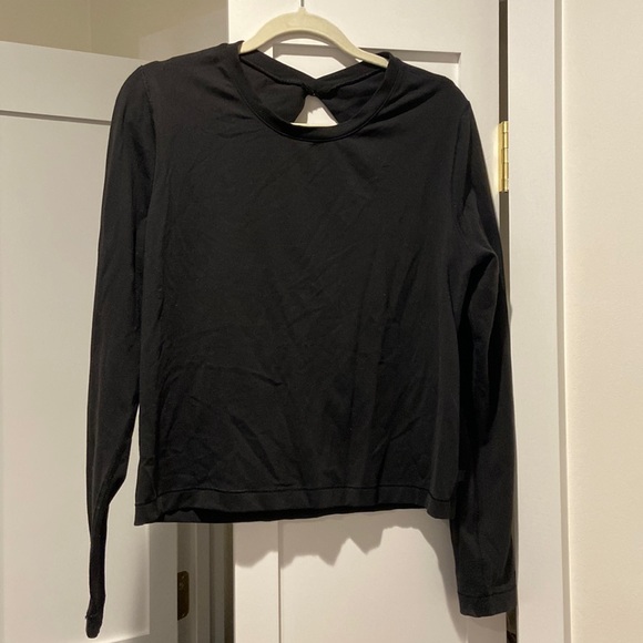 Lululemon Back Up long sleeve black top - Picture 2 of 5